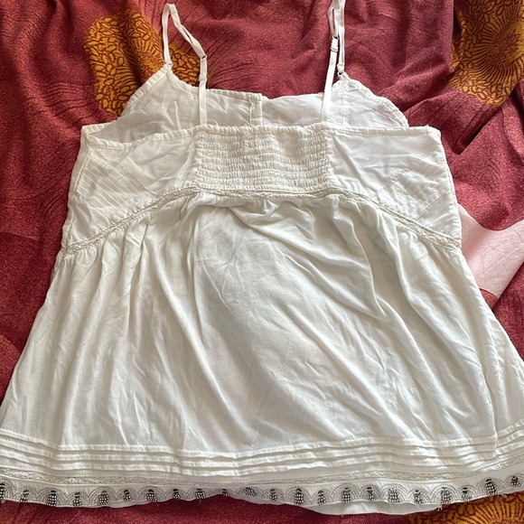 Flowy white tank top with beaded bottom - Picture 4 of 4